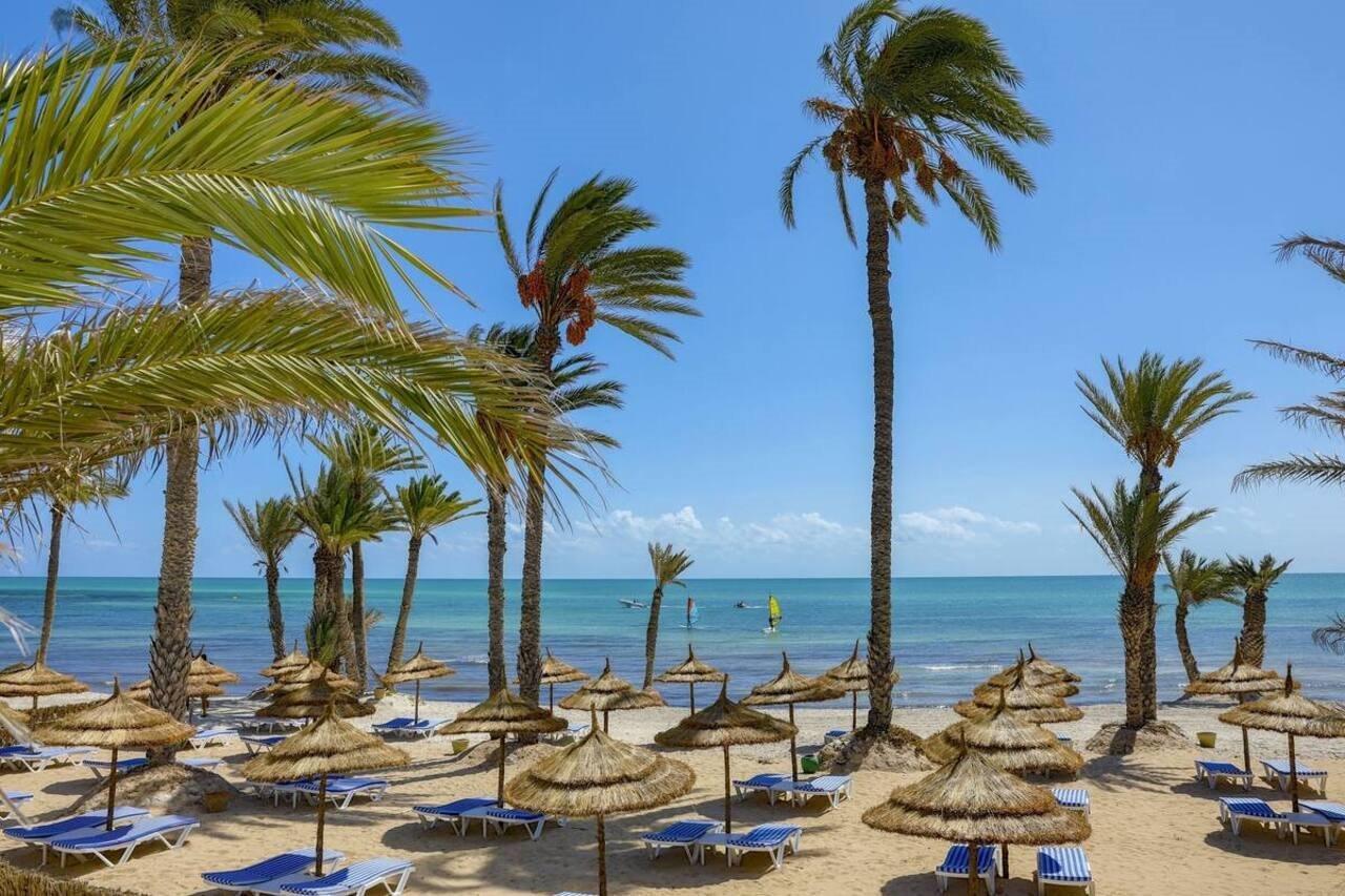 Hari Club Beach Resort Aghir Екстер'єр фото
