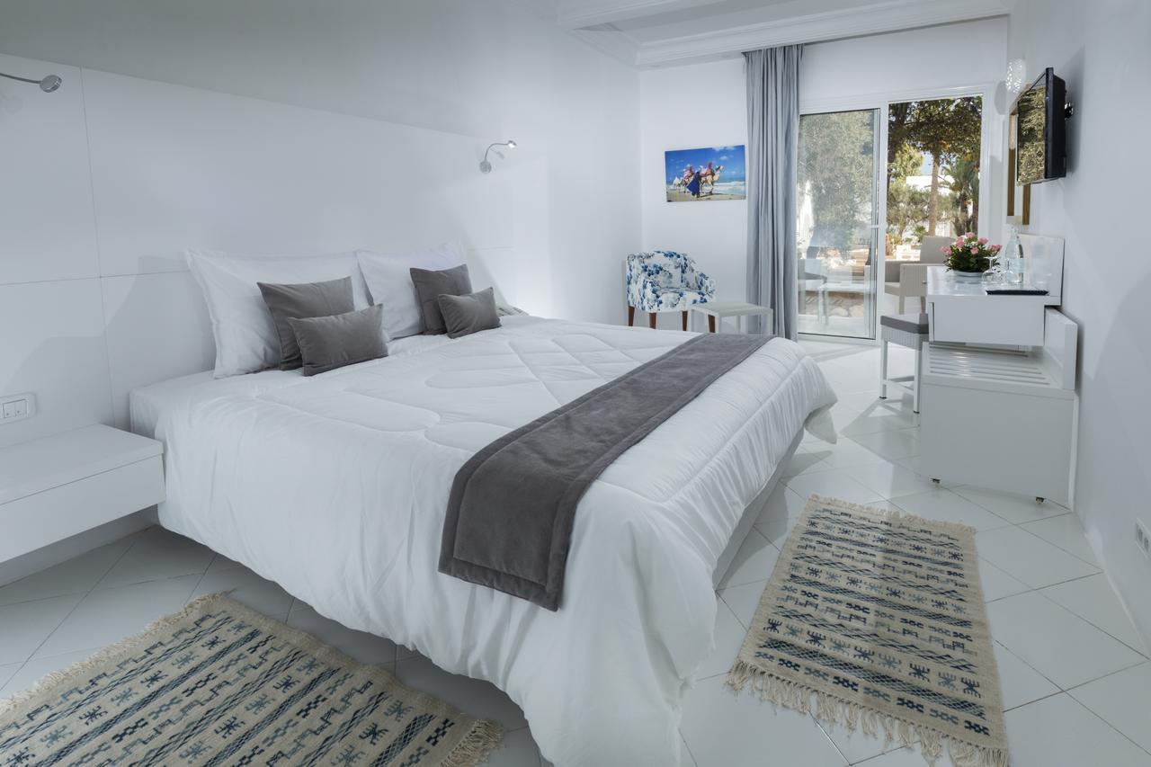 Hari Club Beach Resort Aghir Екстер'єр фото
