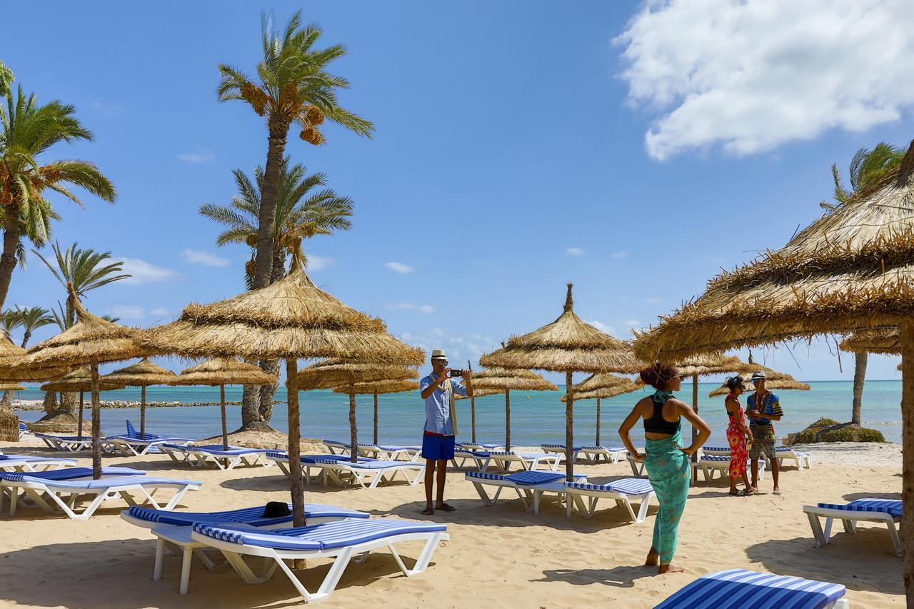 Hari Club Beach Resort Aghir Екстер'єр фото